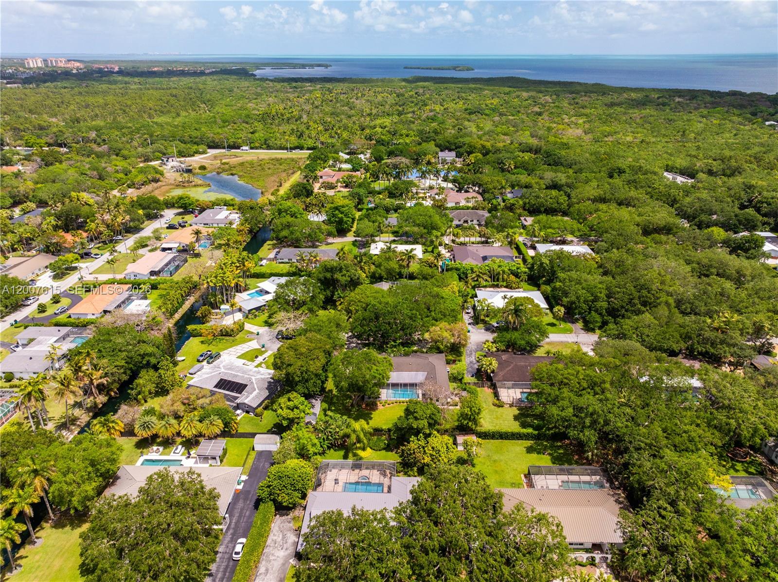 PARIS MANOR EAST - Residential