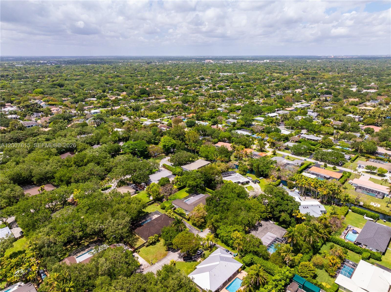 PARIS MANOR EAST - Residential