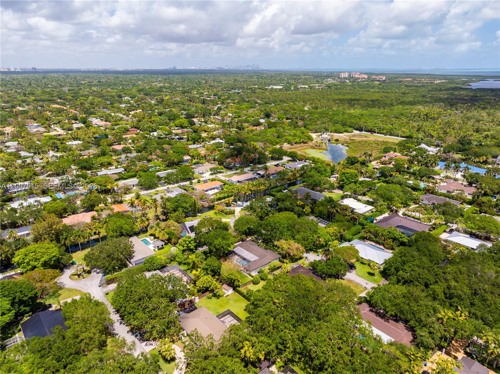 PARIS MANOR EAST - Residential