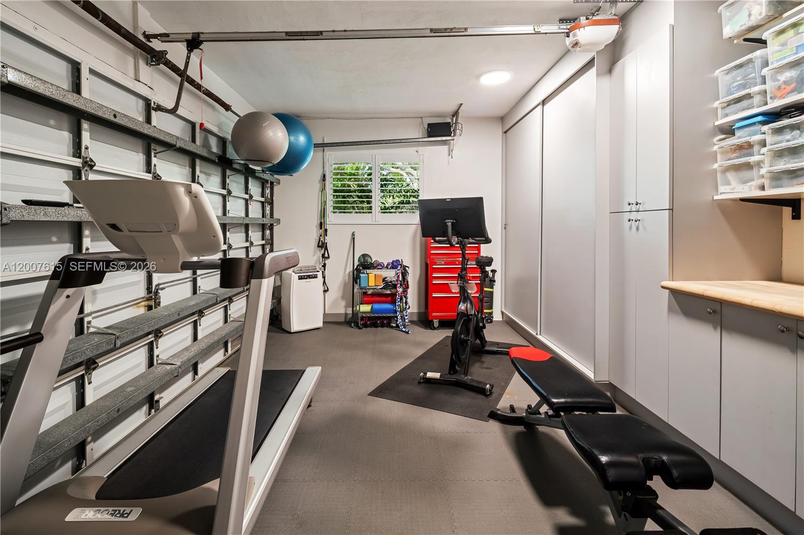 PARIS MANOR EAST - Residential