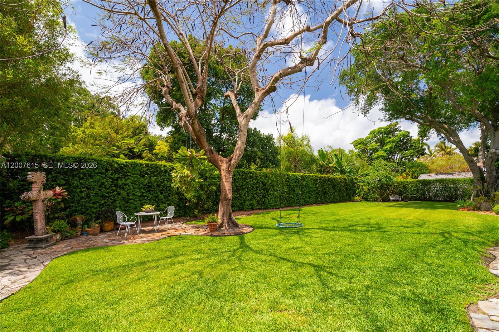 PARIS MANOR EAST - Residential