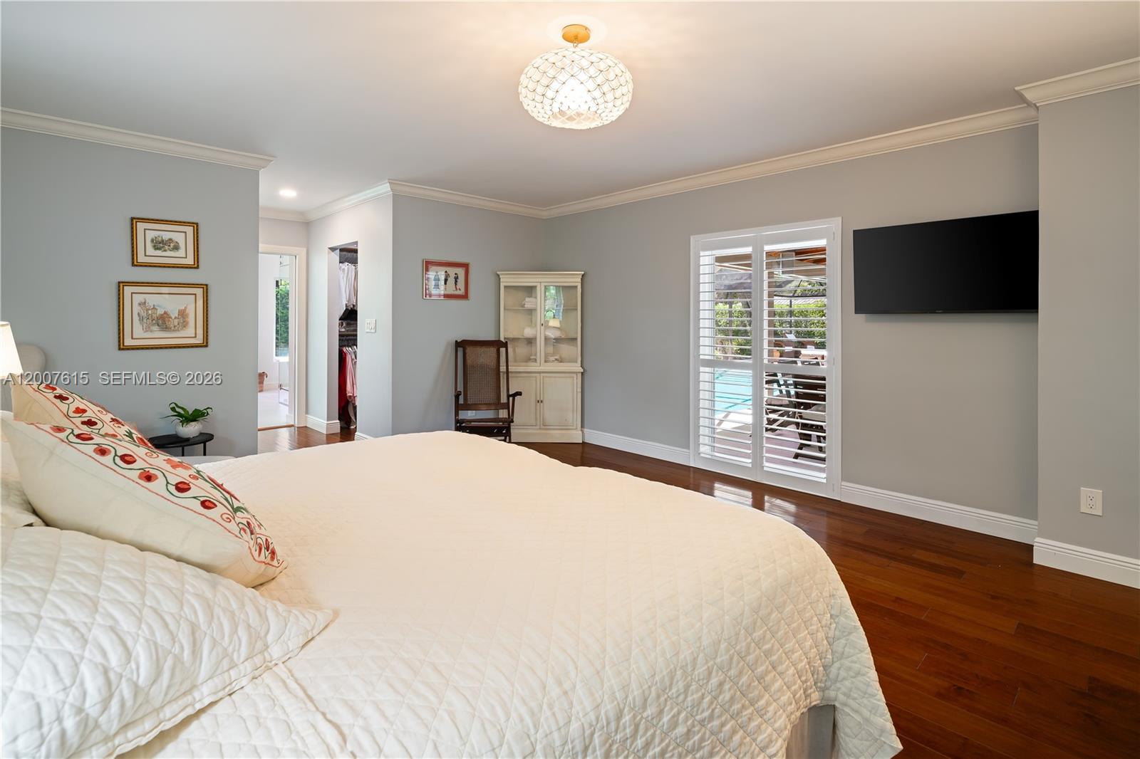 PARIS MANOR EAST - Residential