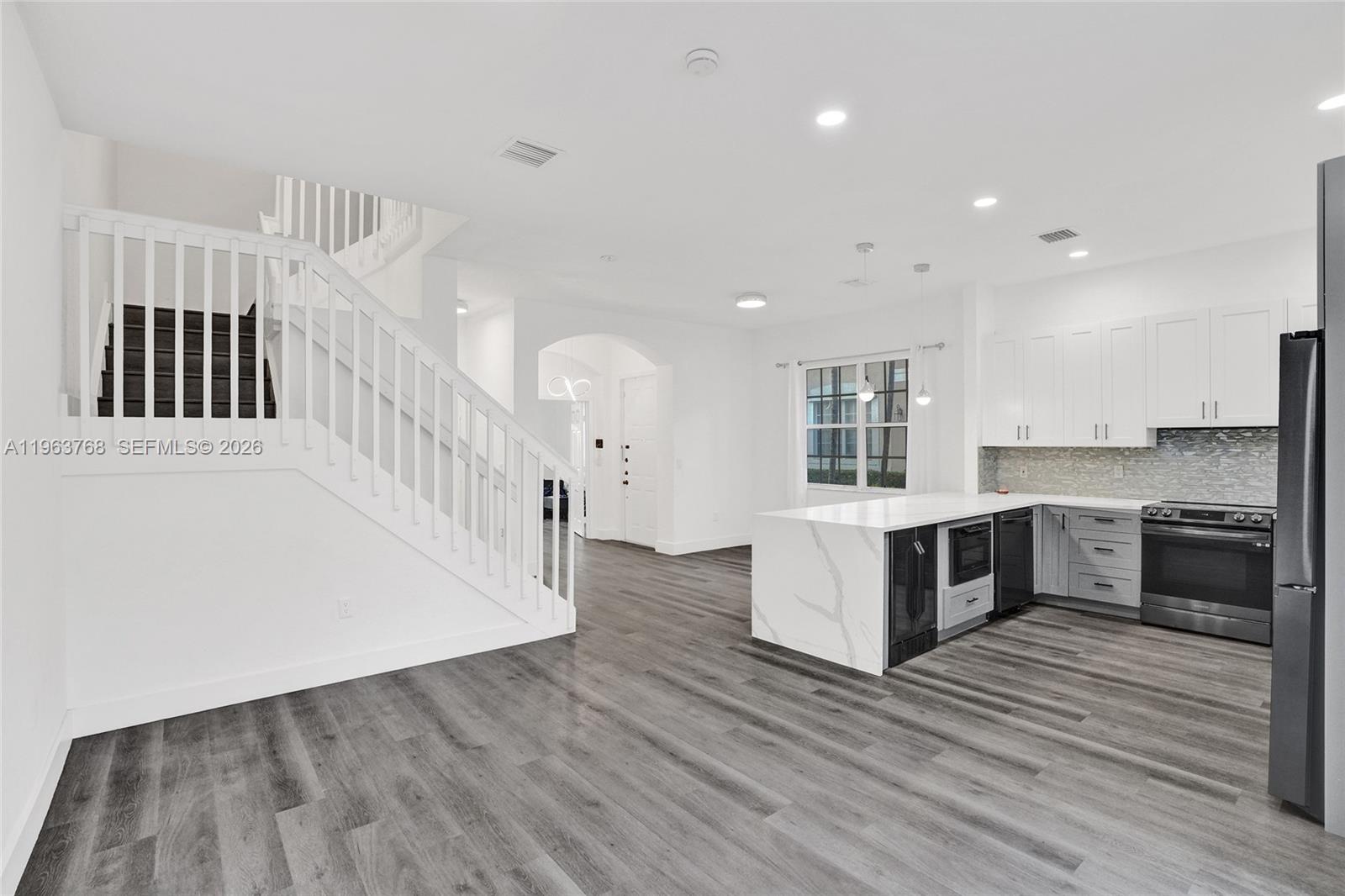 SILVER FALLS POD - Residential