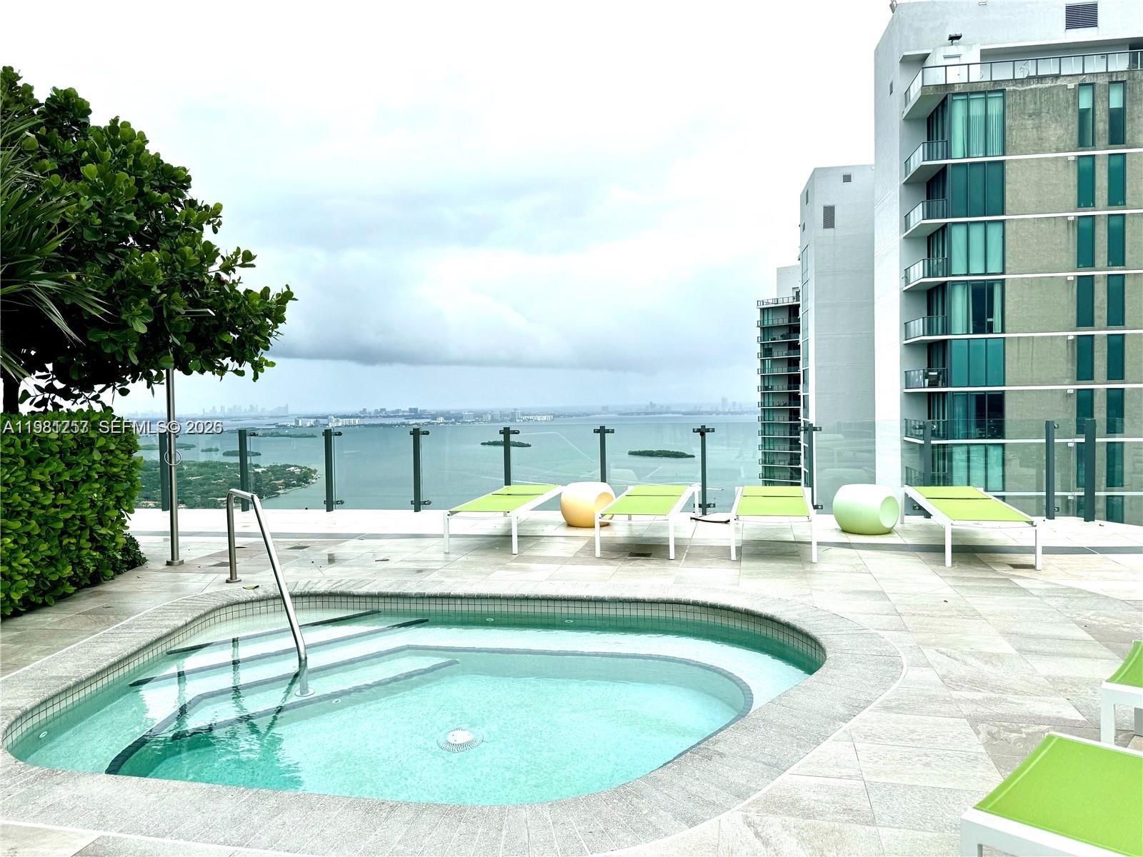 PARAISO BAYVIEWS CONDO - Residential