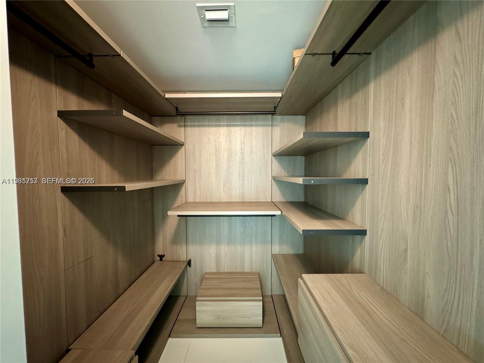 PARAISO BAYVIEWS CONDO - Residential