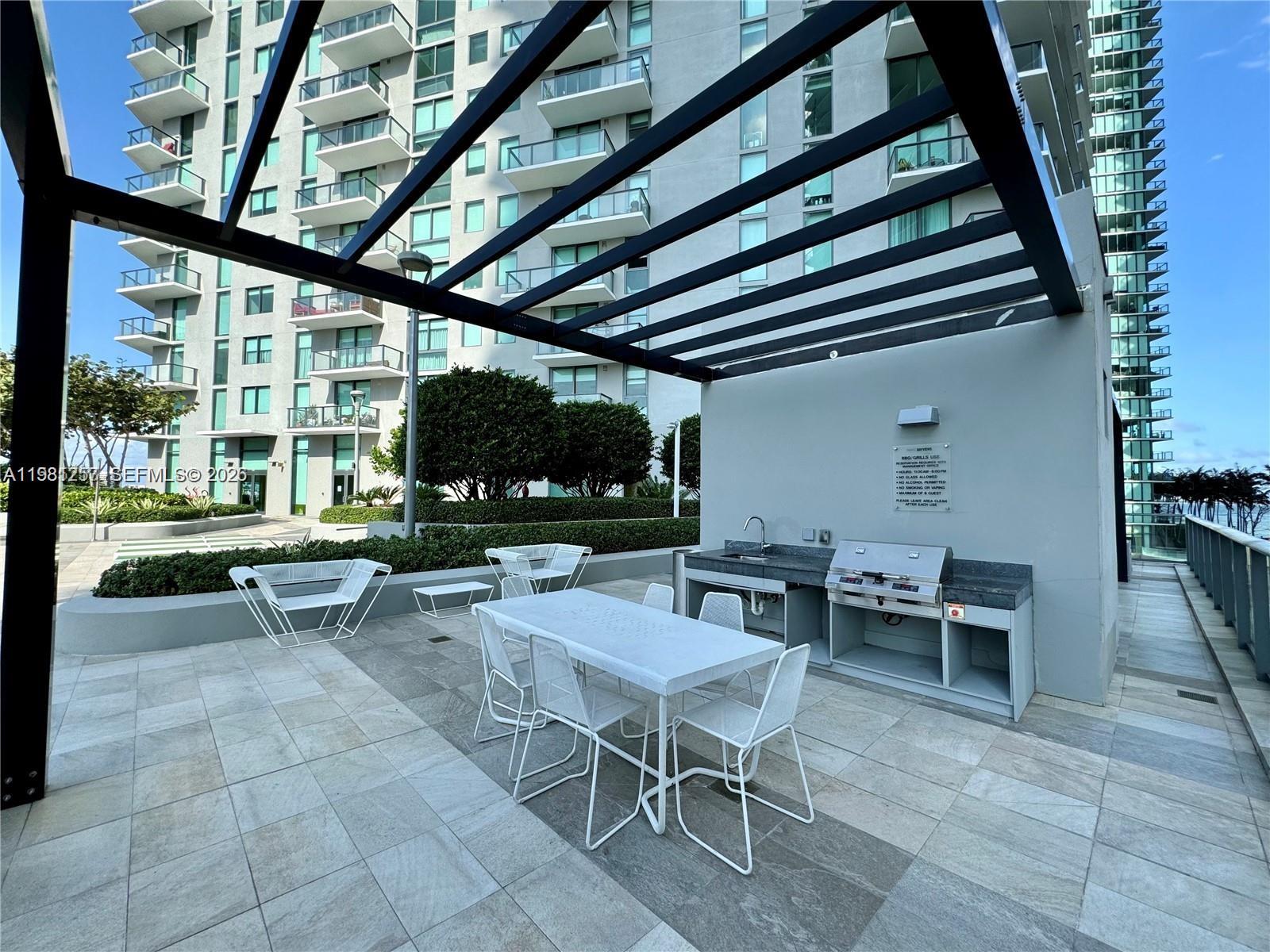 PARAISO BAYVIEWS CONDO - Residential