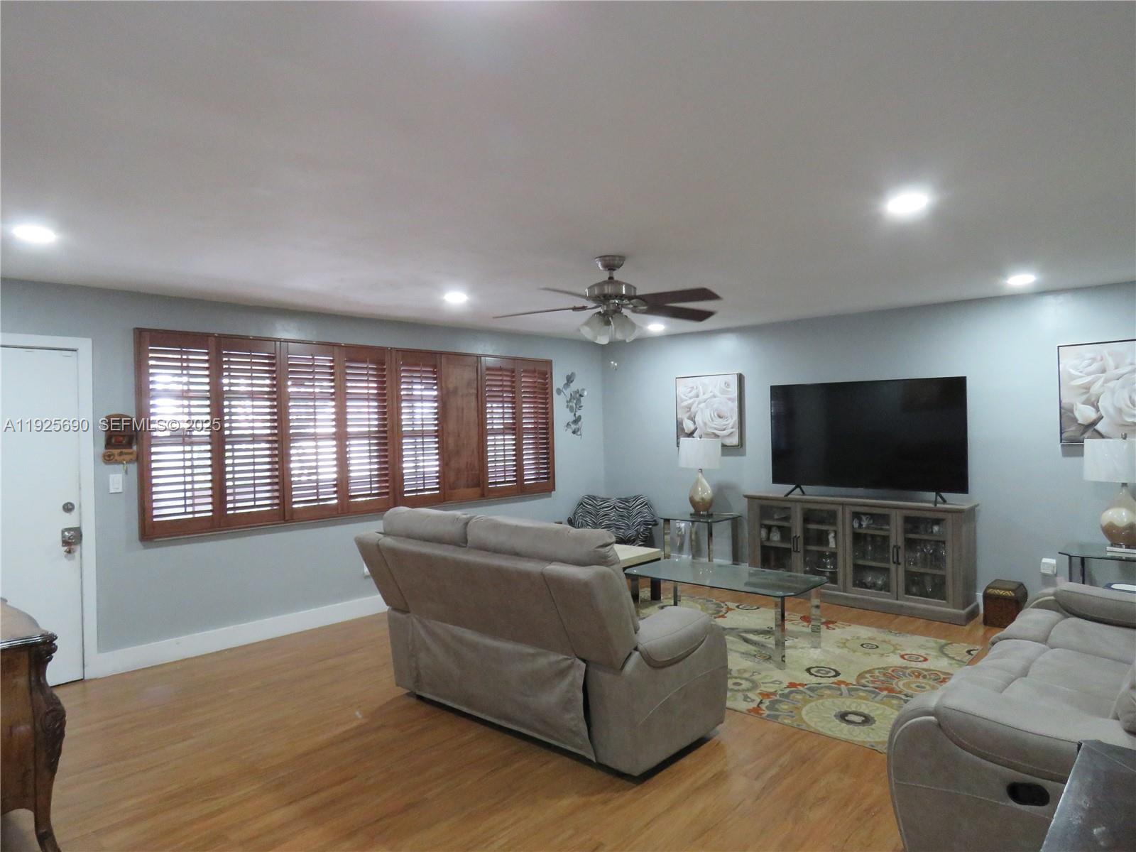 SUTTON HOUSE CONDO - Residential Lease