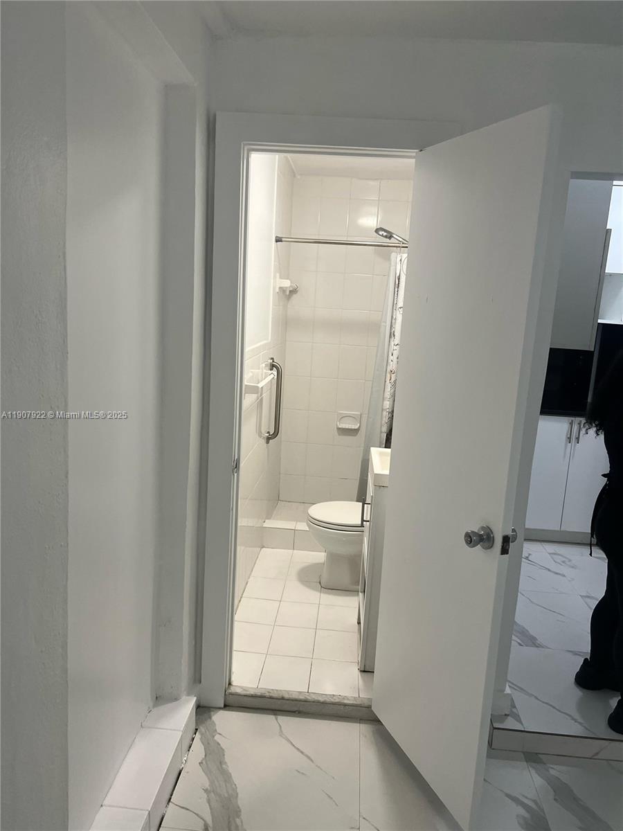 HAPPY FARMS ACRES - Residential Lease