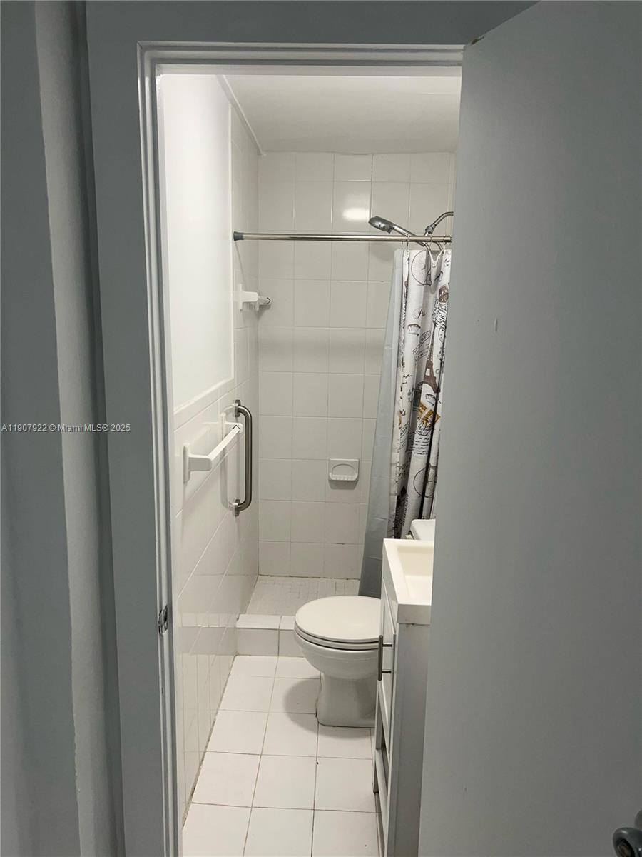 HAPPY FARMS ACRES - Residential Lease