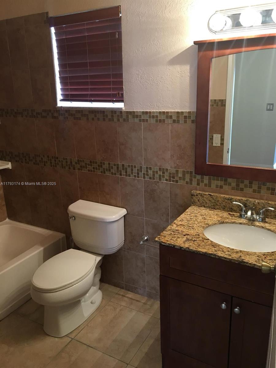 1140 NW 125th Pl 205