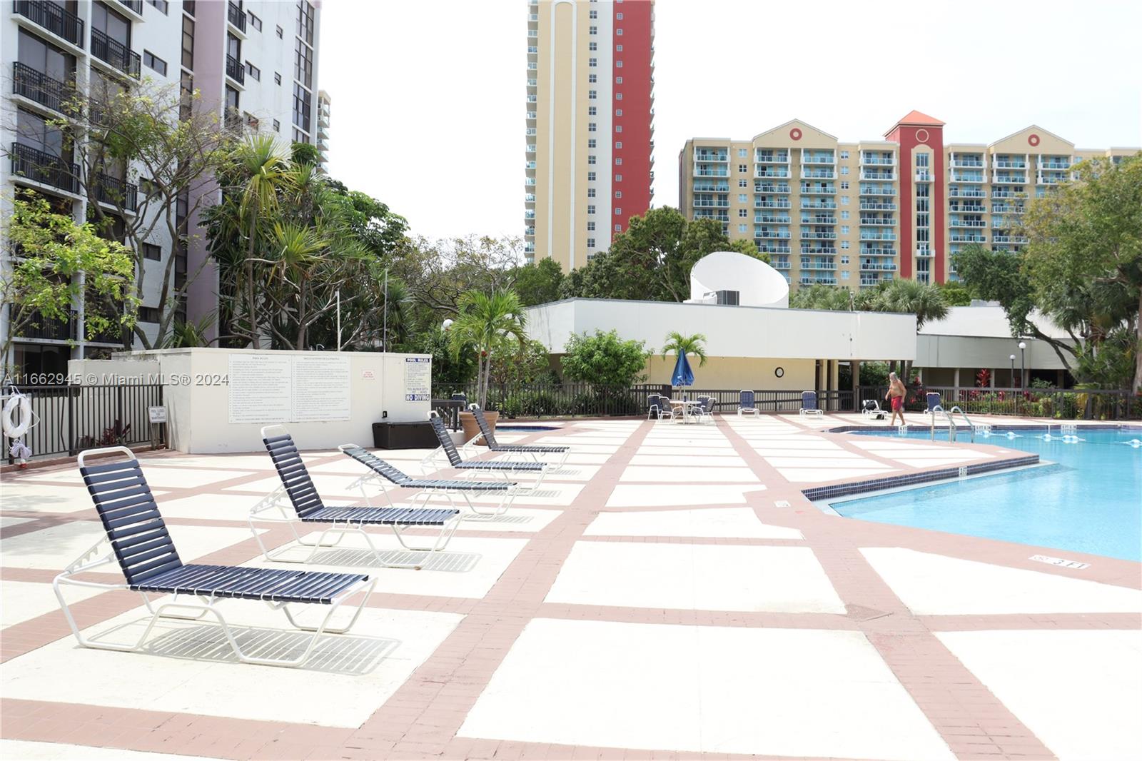 PLAZA OF AMERICAS CONDO P - Residential