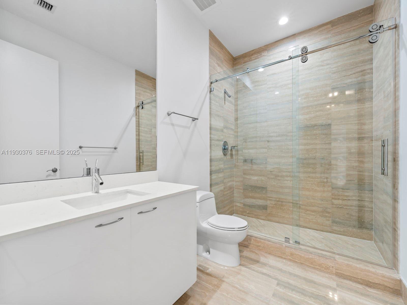 TDR TOWER III CONDO - Residential