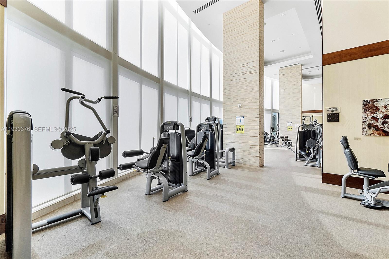 TDR TOWER III CONDO - Residential