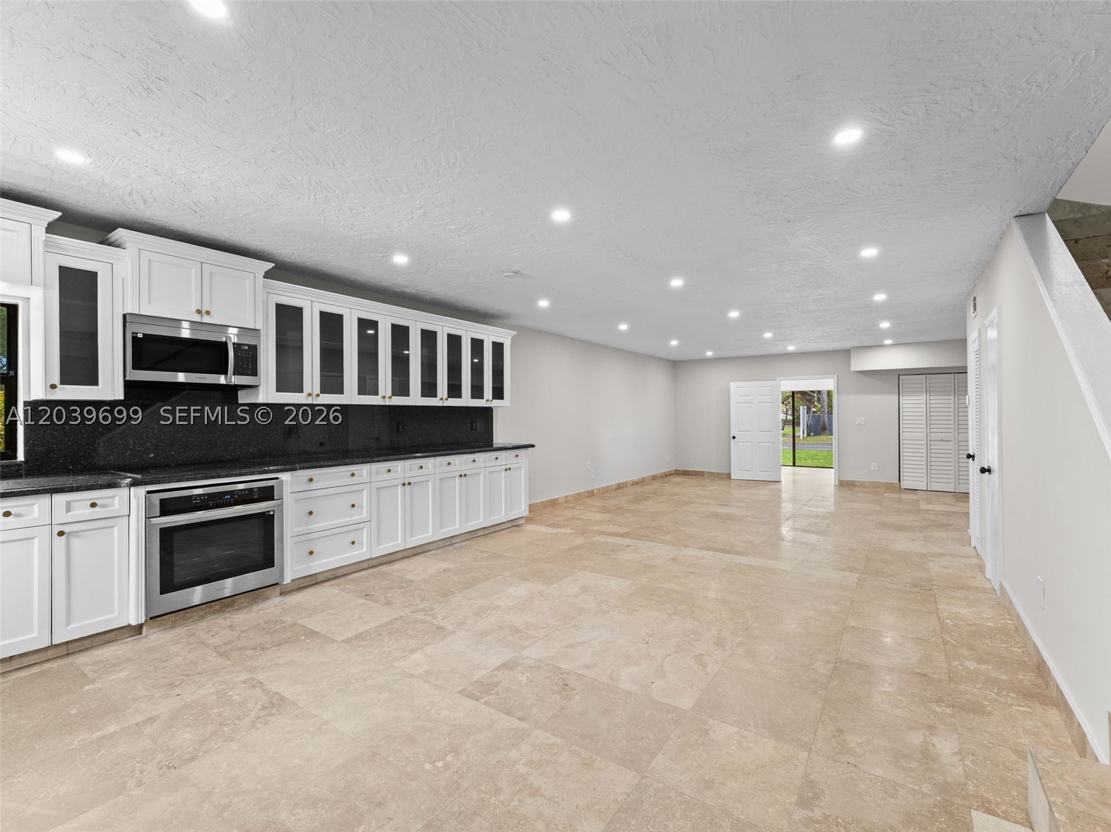 13502 NE 24th Ct