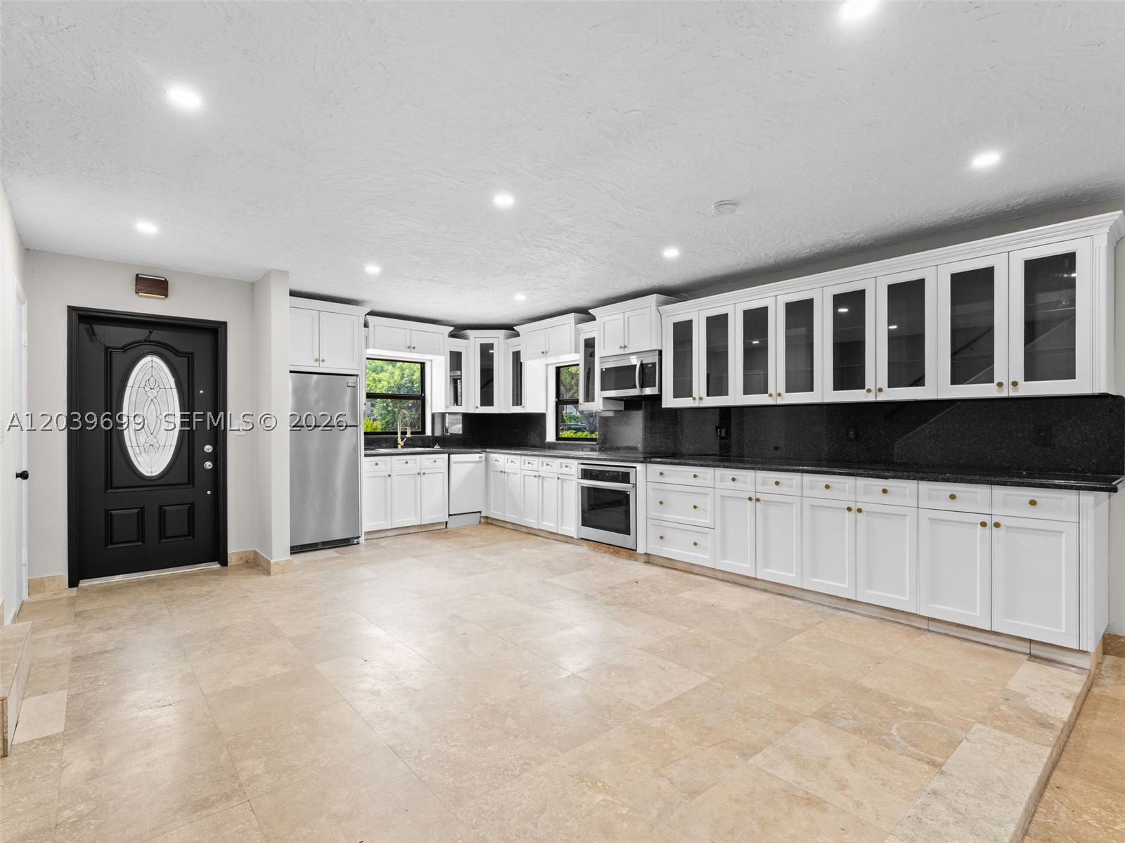 13502 NE 24th Ct