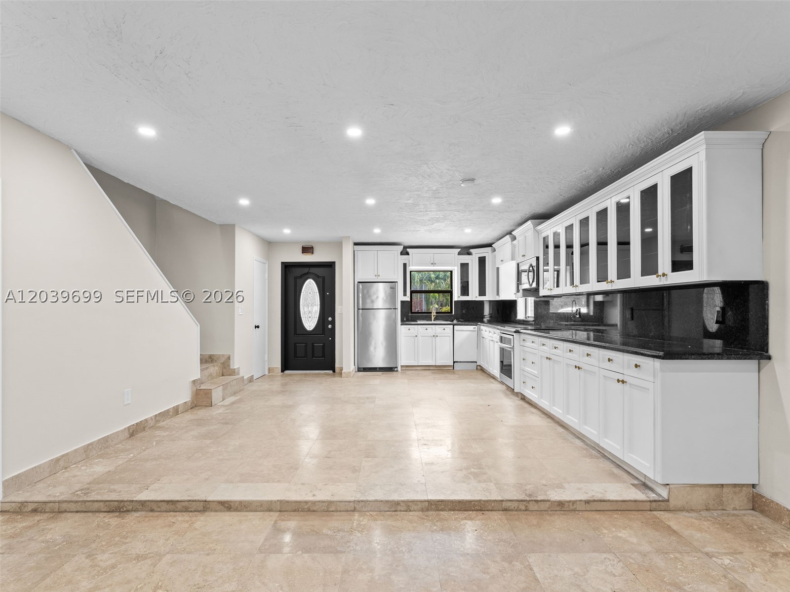 13502 NE 24th Ct