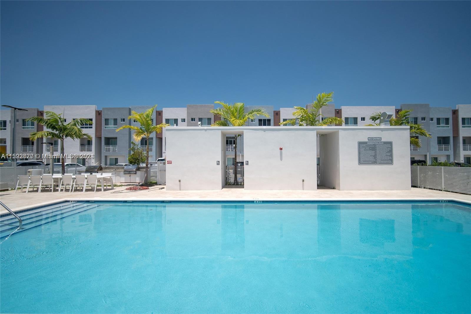 AVENTURA VILLAGE - Residential