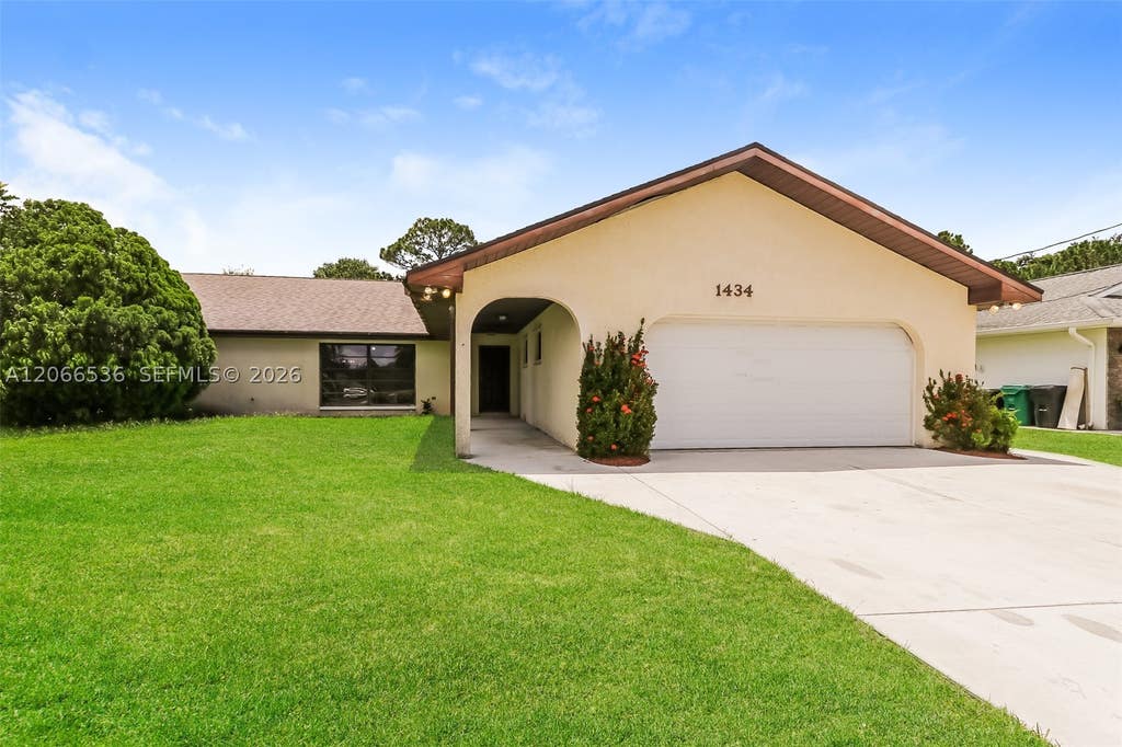 Photo of 1434 SW Broadview St, Port St Lucie, FL 34983 (MLS # A12066536)