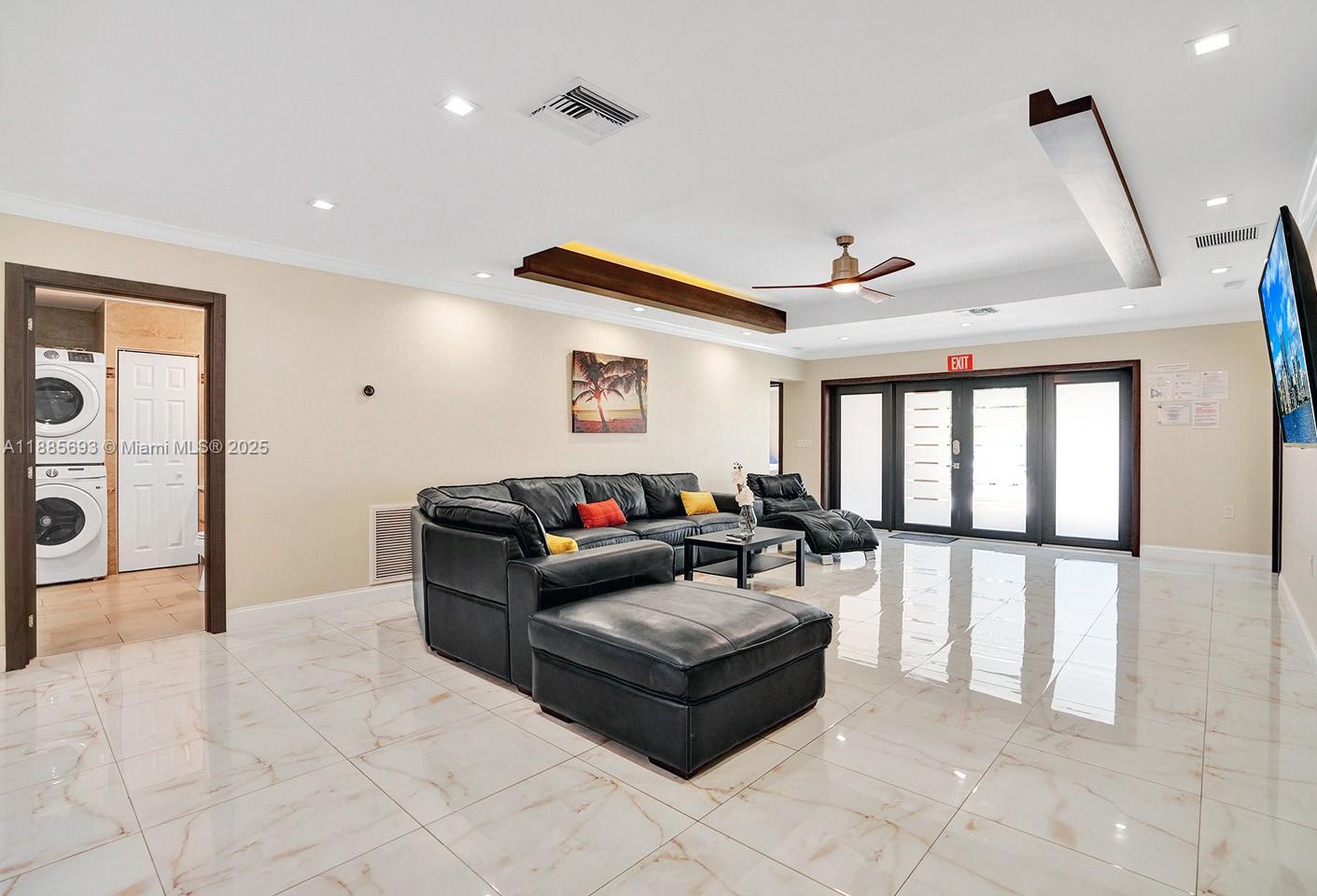 SUNNY ACRES - Residential Lease