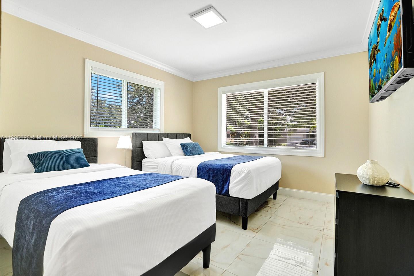 SUNNY ACRES - Residential Lease