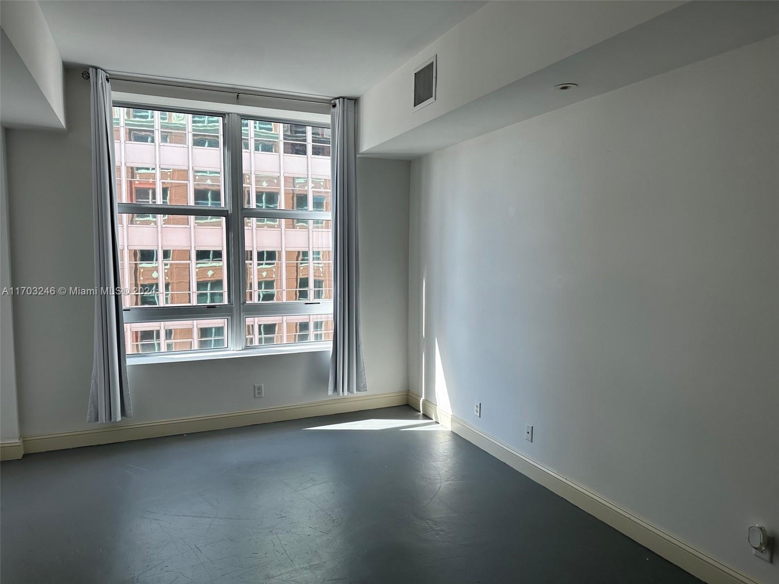 Property for Sale at 111 E Flagler St 702, Miami, Broward County, Florida - Bedrooms: 1 
Bathrooms: 1  - $307,000