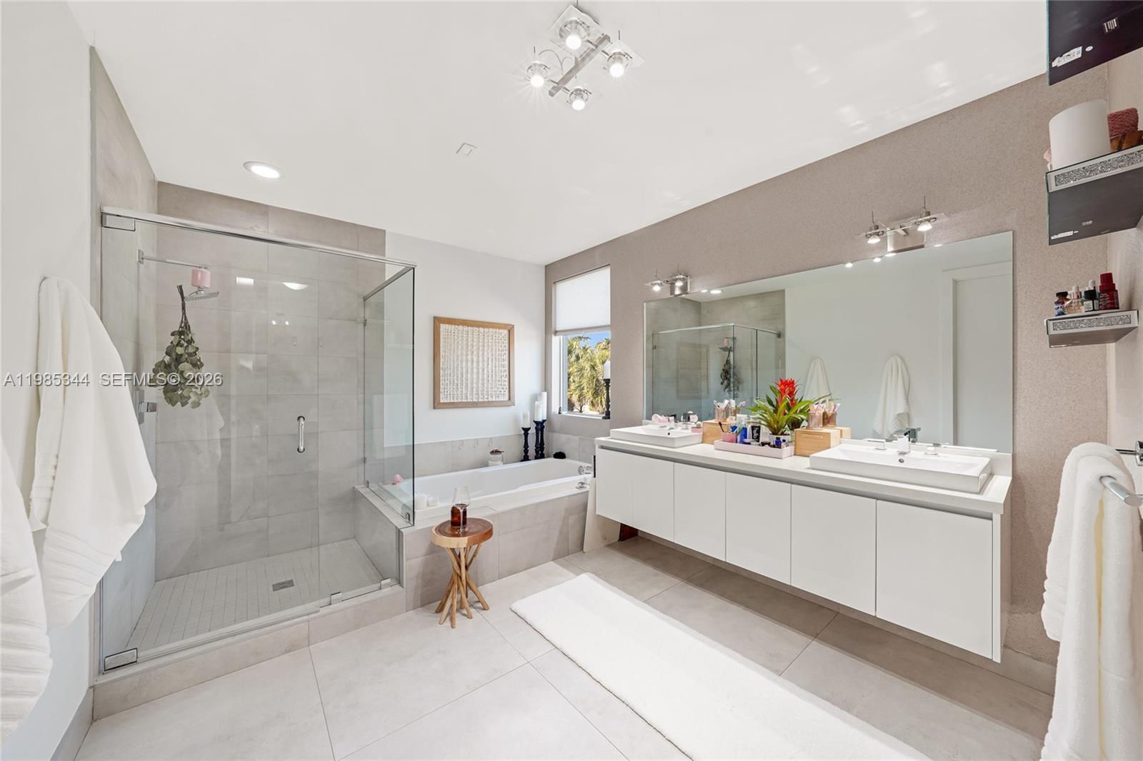 DORAL COMMONS RESIDENTIAL - Residential