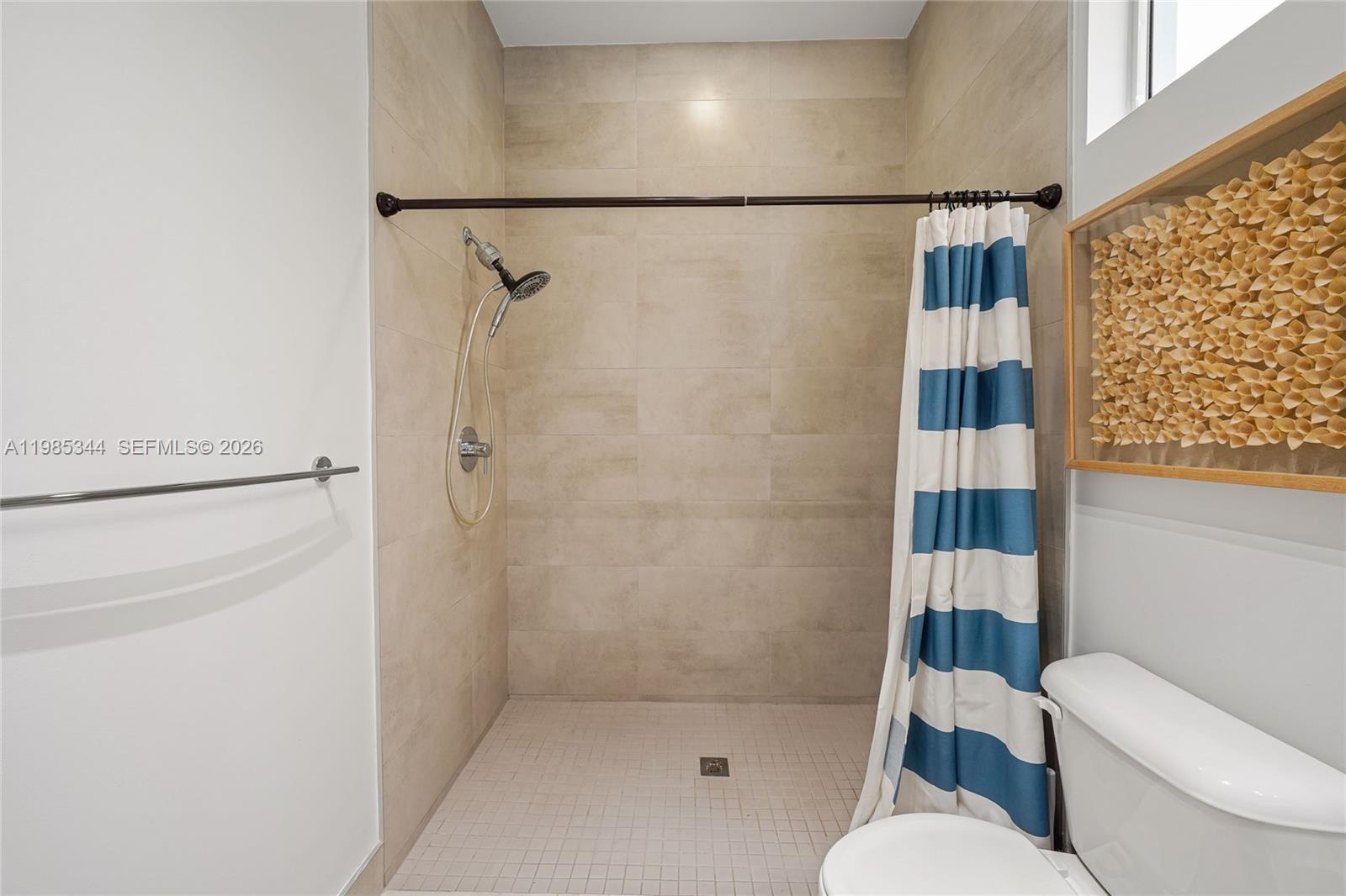 DORAL COMMONS RESIDENTIAL - Residential