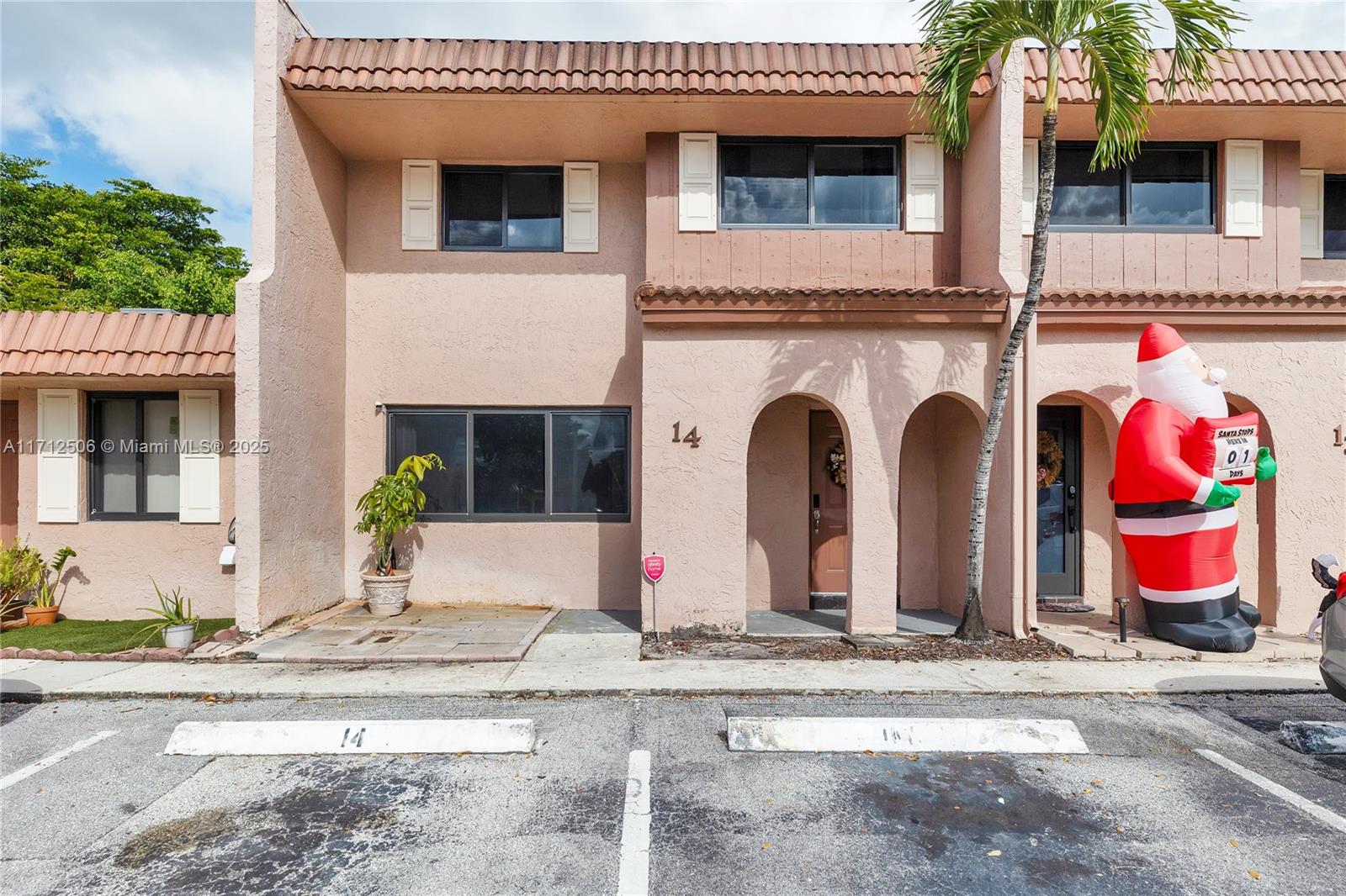 Property for Sale at 14 Seville Cir 2-54, Davie, Broward County, Florida - Bedrooms: 3 
Bathrooms: 3  - $339,900