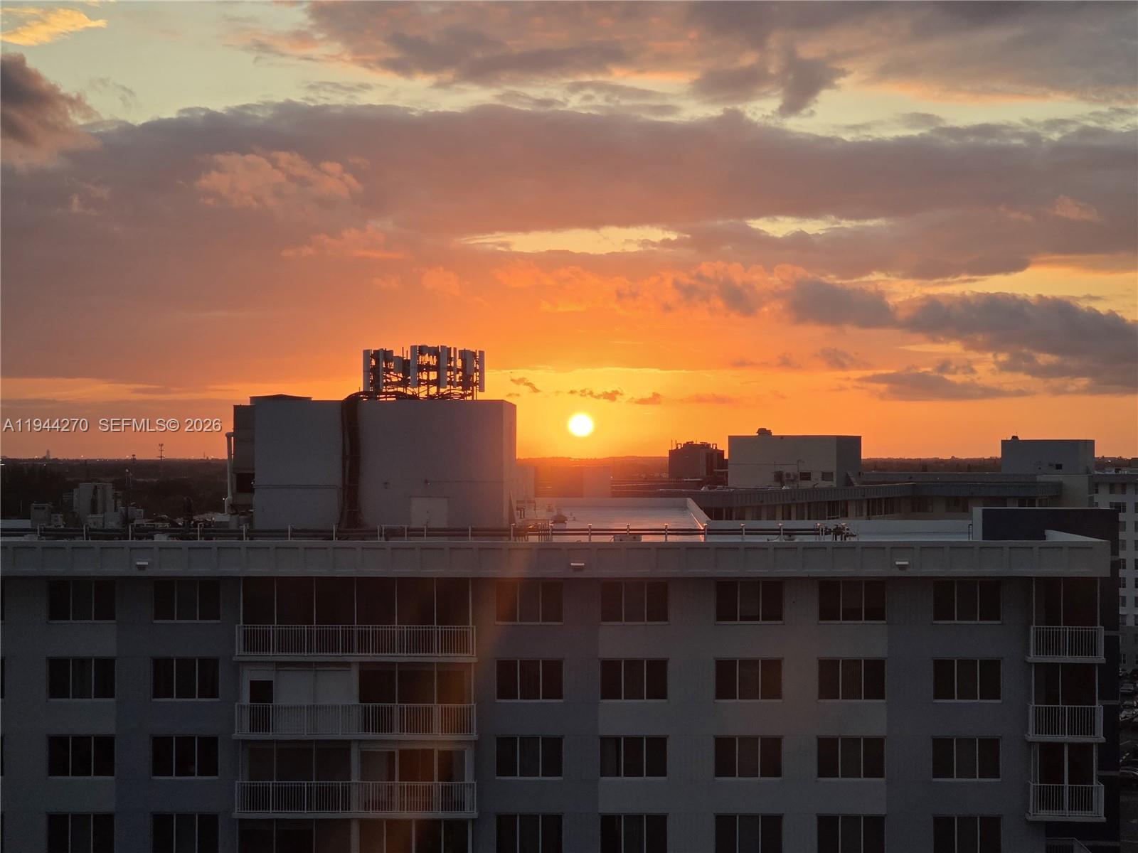 HILLCREST EAST NO 25 COND - Residential