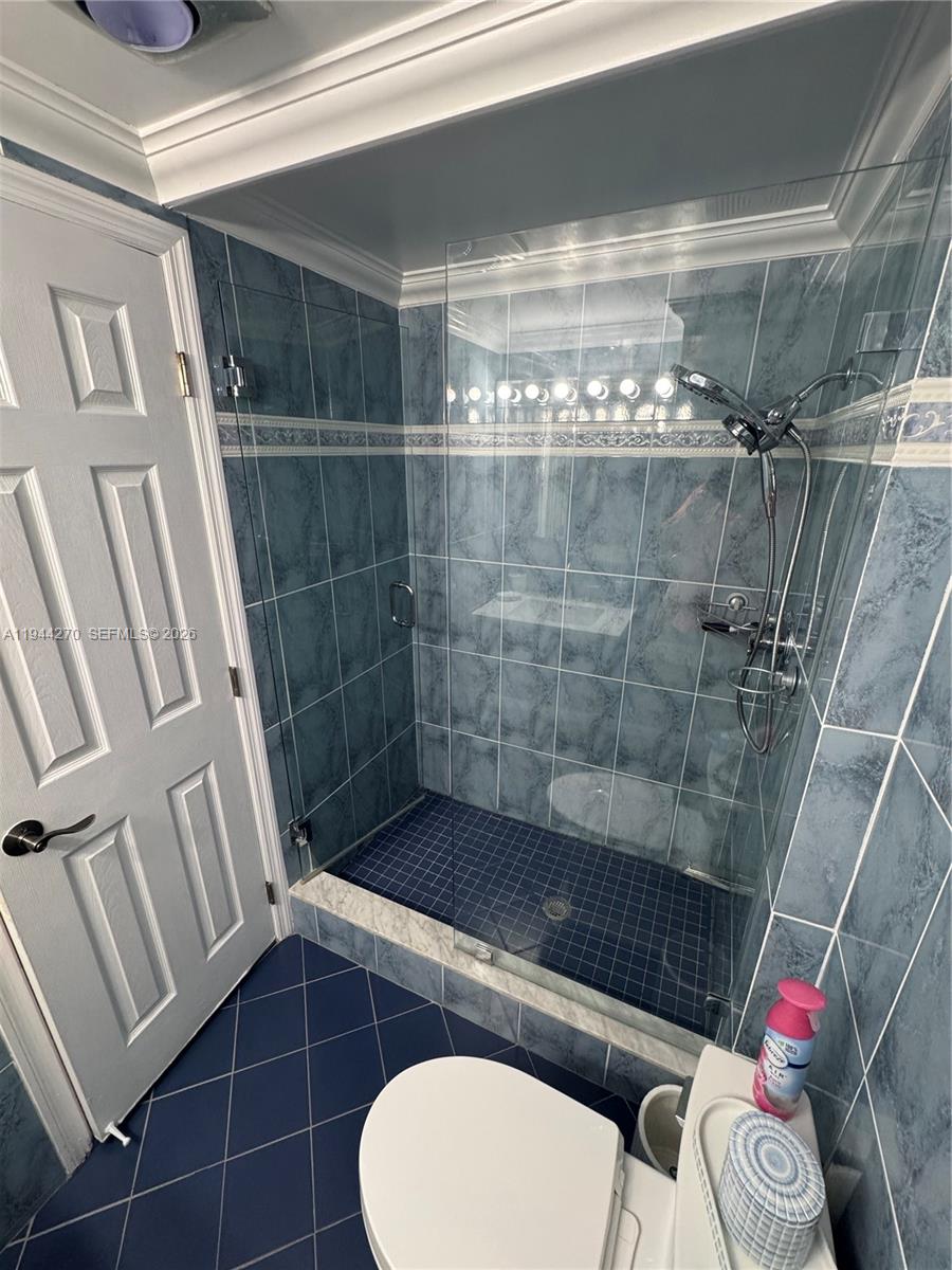 HILLCREST EAST NO 25 COND - Residential