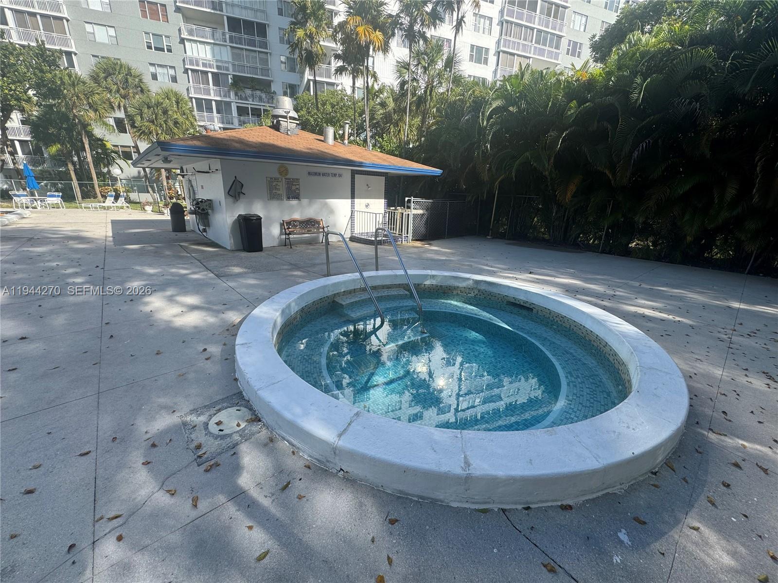 HILLCREST EAST NO 25 COND - Residential