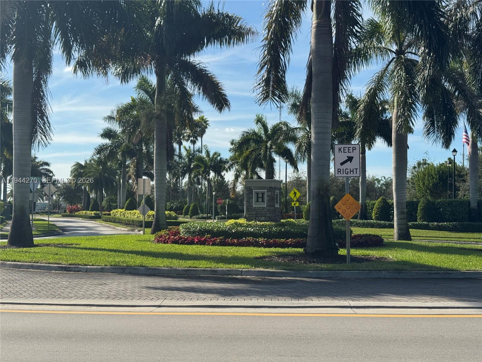 HILLCREST EAST NO 25 COND - Residential