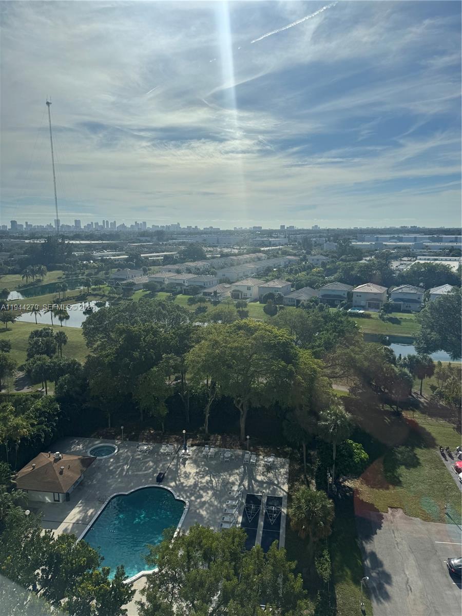 HILLCREST EAST NO 25 COND - Residential