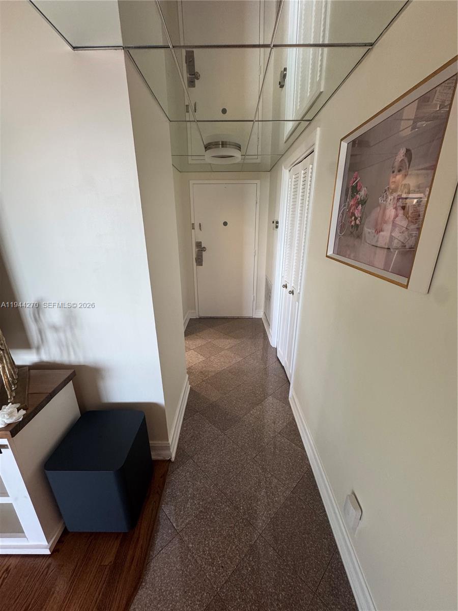 HILLCREST EAST NO 25 COND - Residential