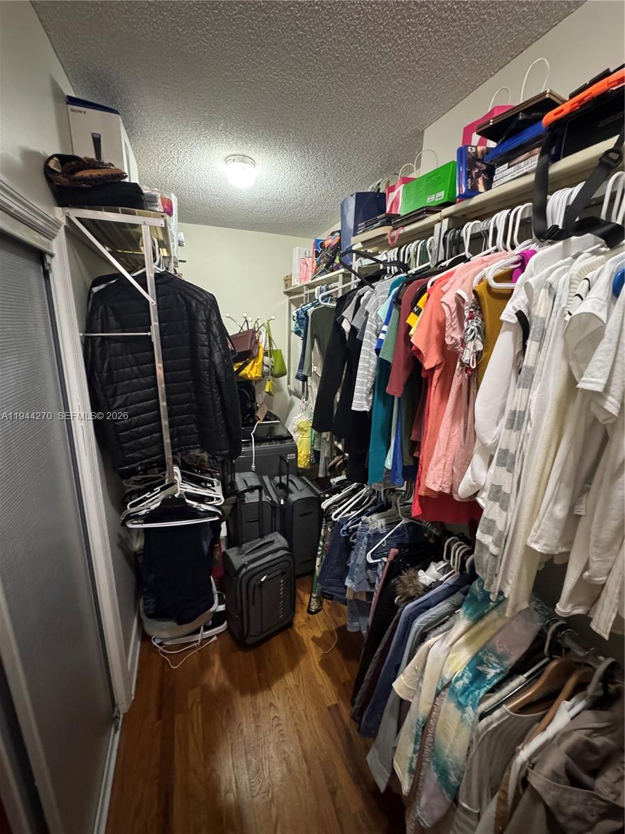 HILLCREST EAST NO 25 COND - Residential