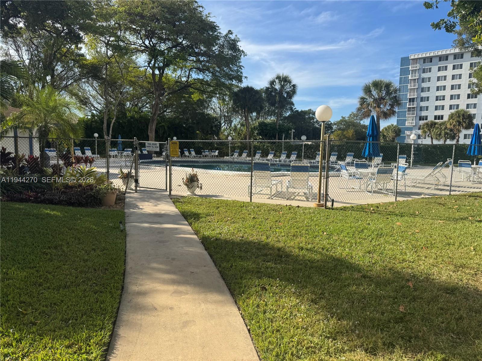 HILLCREST EAST NO 25 COND - Residential