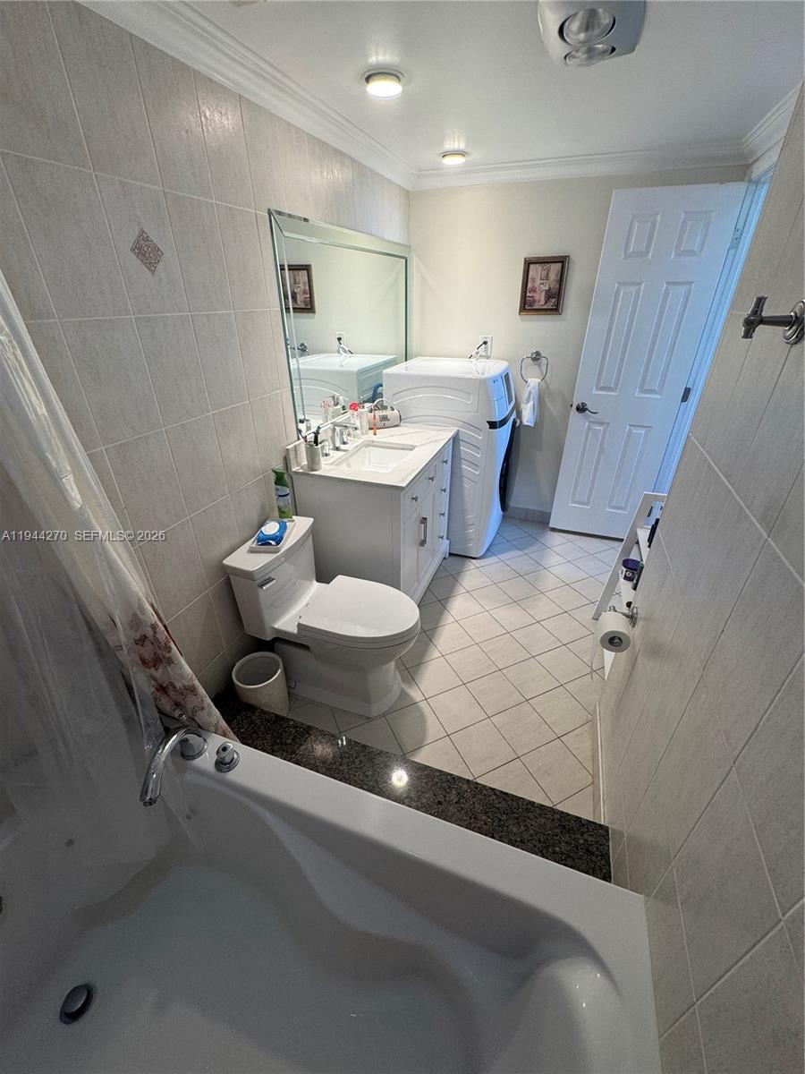 HILLCREST EAST NO 25 COND - Residential