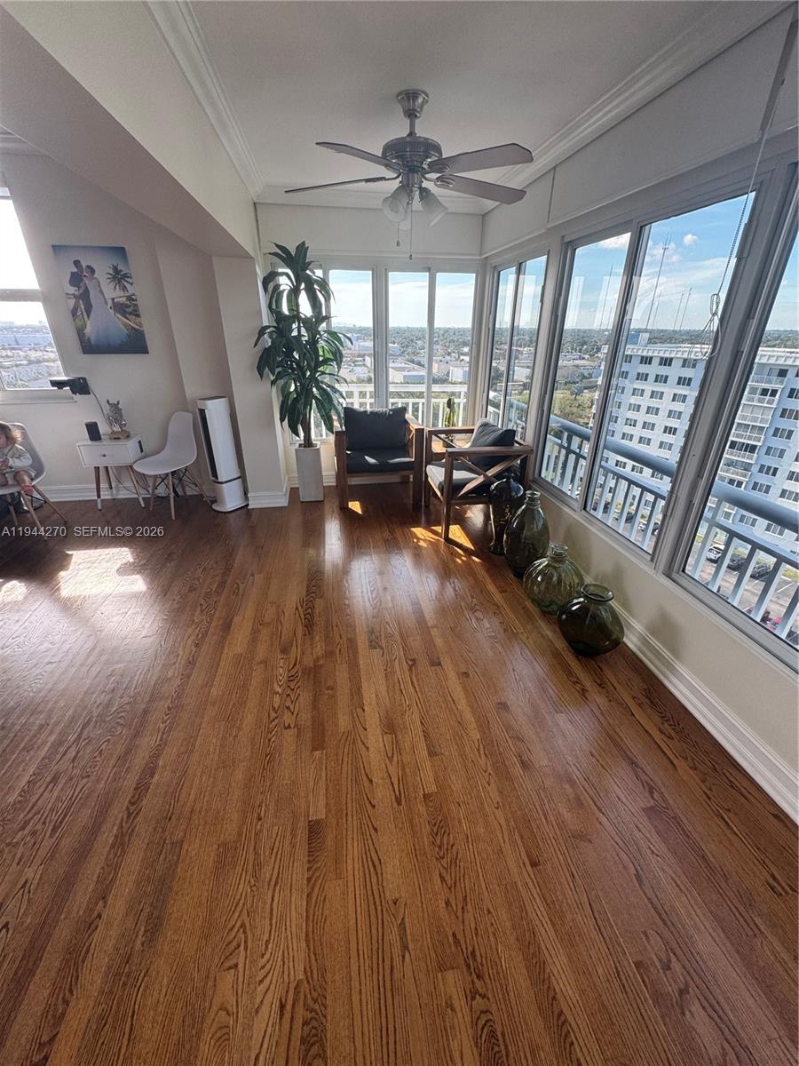 HILLCREST EAST NO 25 COND - Residential