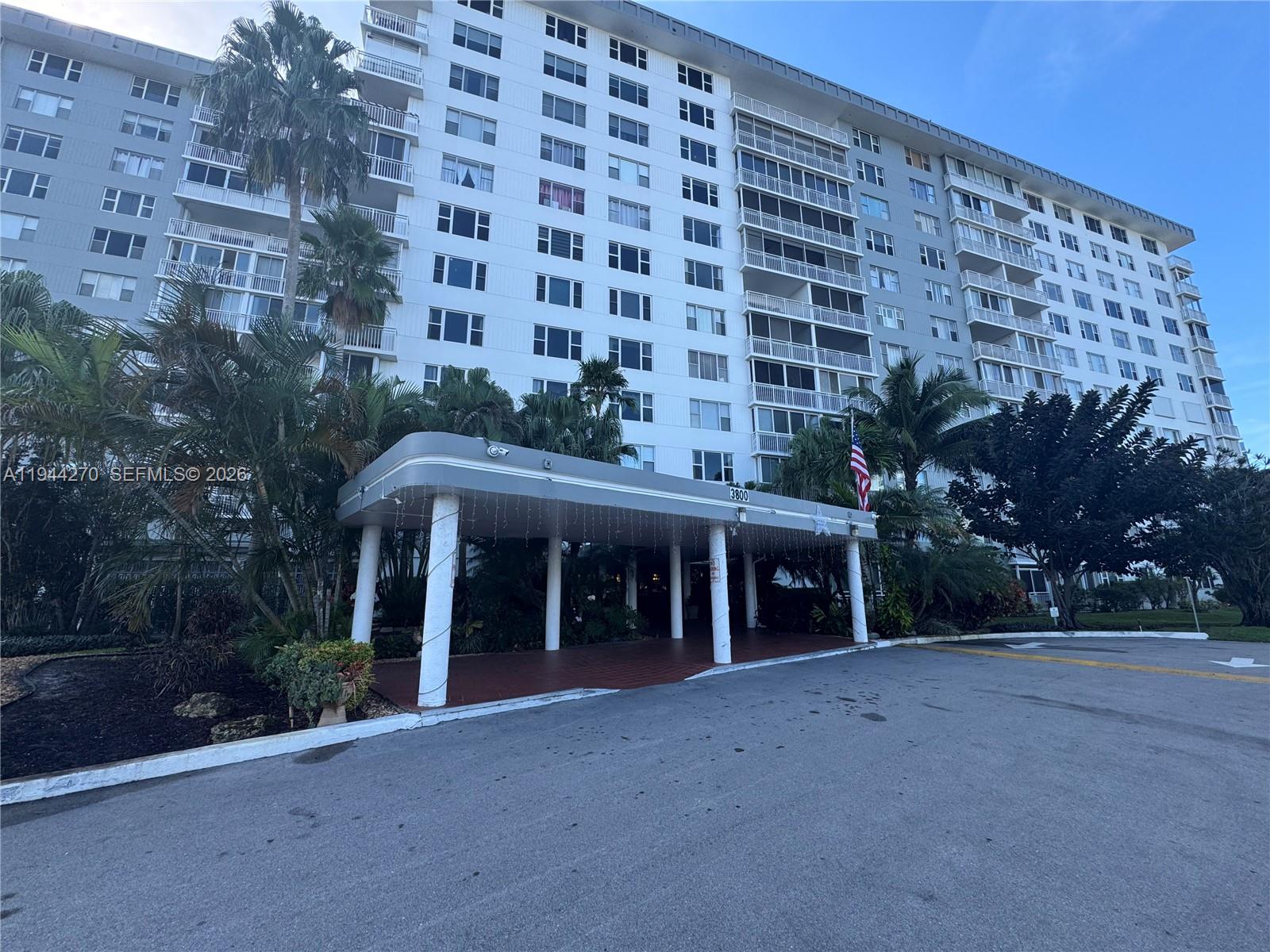 3800 Hillcrest Dr 1222