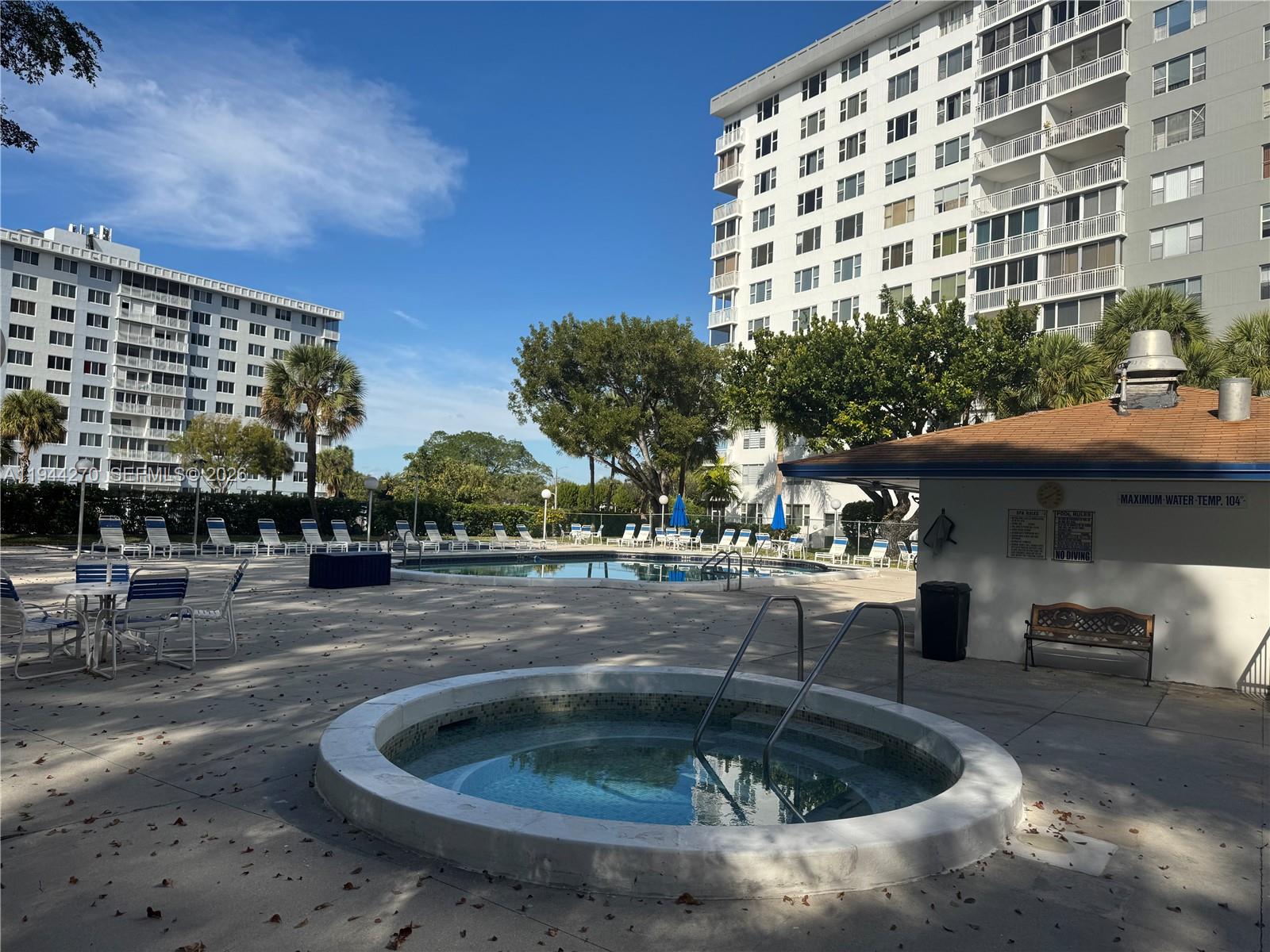 HILLCREST EAST NO 25 COND - Residential