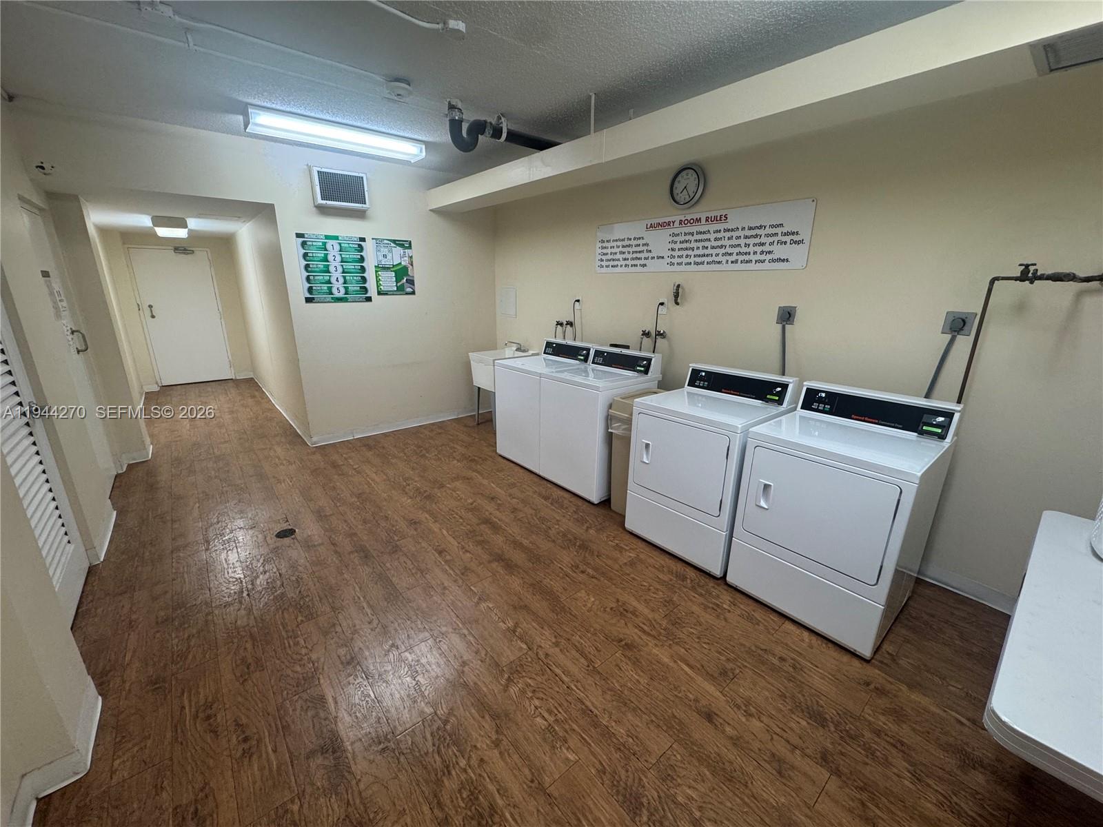 HILLCREST EAST NO 25 COND - Residential