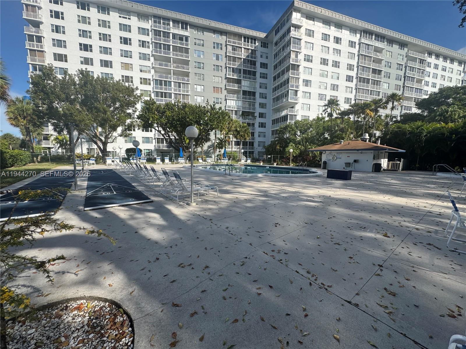 HILLCREST EAST NO 25 COND - Residential