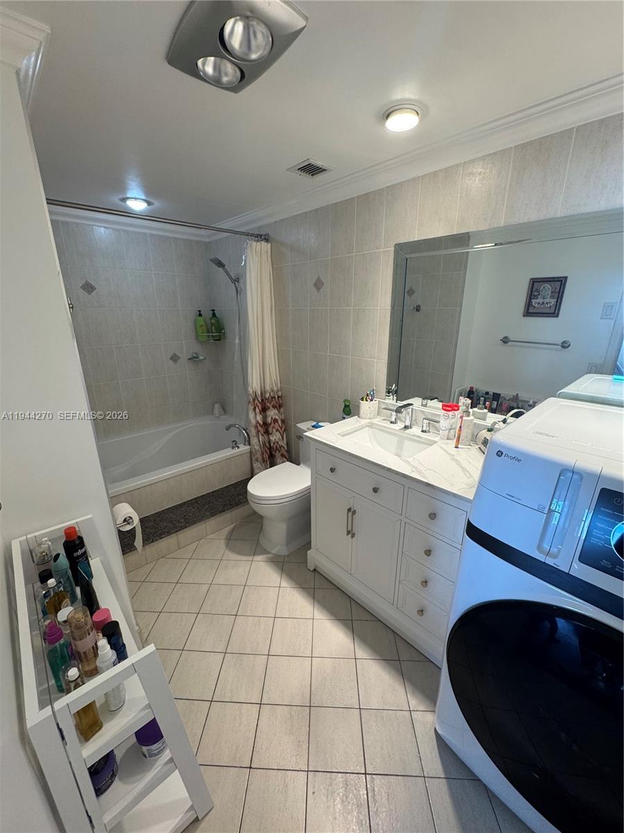 HILLCREST EAST NO 25 COND - Residential