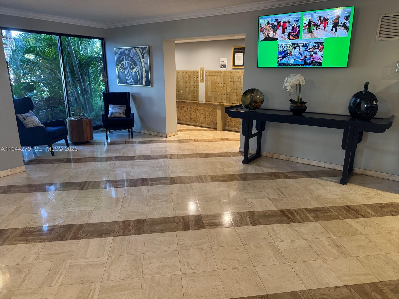 HILLCREST EAST NO 25 COND - Residential