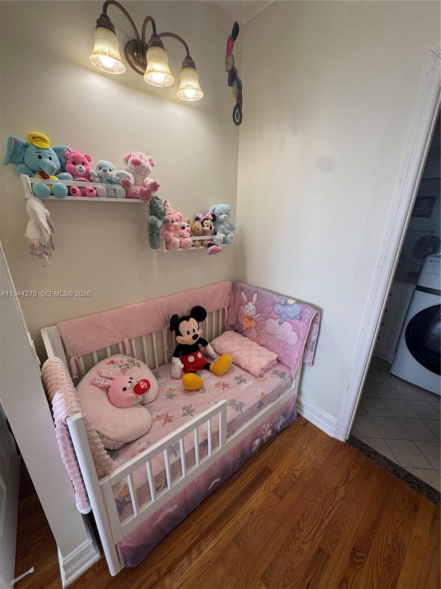 HILLCREST EAST NO 25 COND - Residential