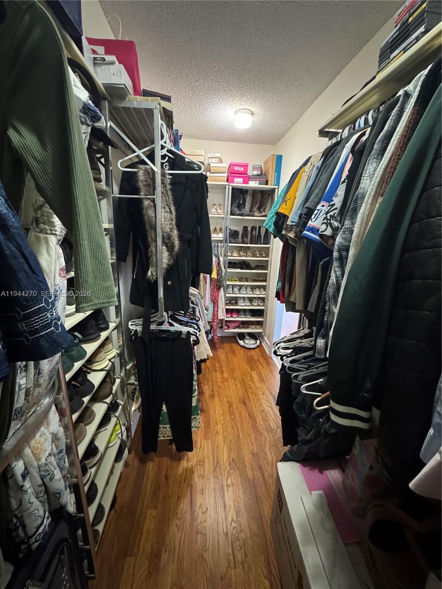 HILLCREST EAST NO 25 COND - Residential