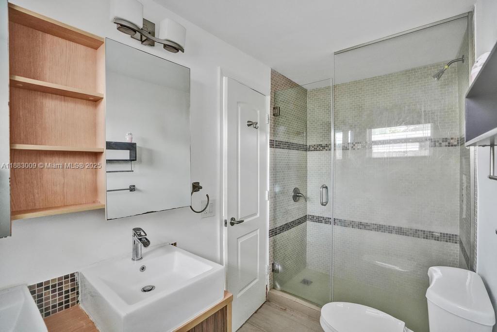 LAUDERDALE ISLES NO 2 - Residential