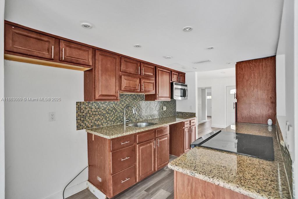 LAUDERDALE ISLES NO 2 - Residential
