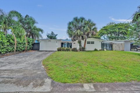 Photo of 2512 Gulfstream Ln, Fort Lauderdale, FL 33312 (MLS # A11883009)