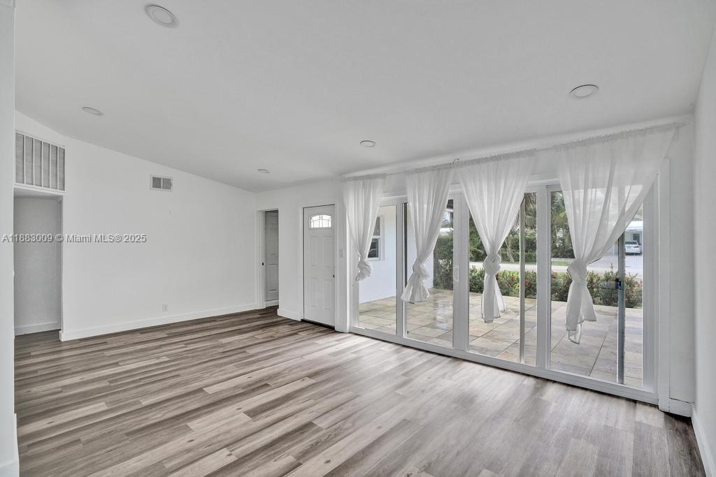 LAUDERDALE ISLES NO 2 - Residential